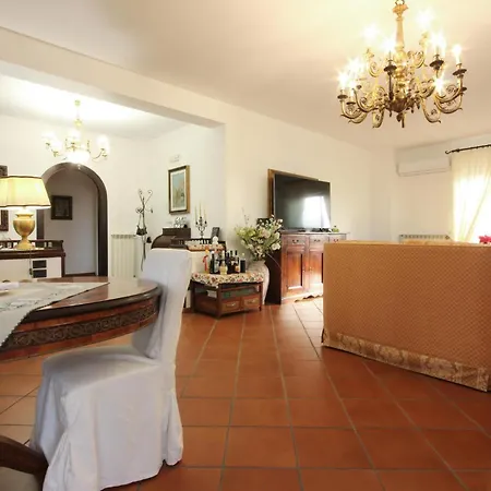 2 Bedroom Awesome In Holiday home